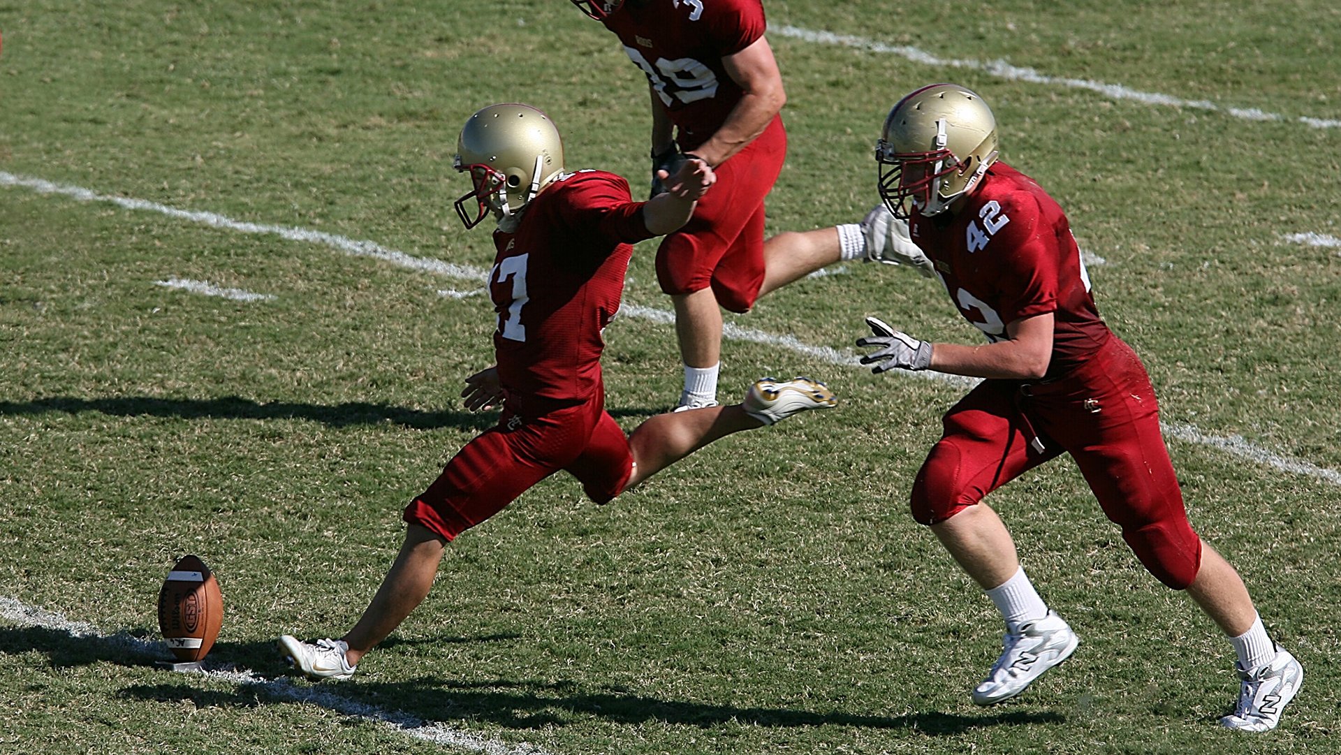 “安赫尔·巴尔博萨的强攻能力与反击速度,成为美洲狮队制胜的关键因素”